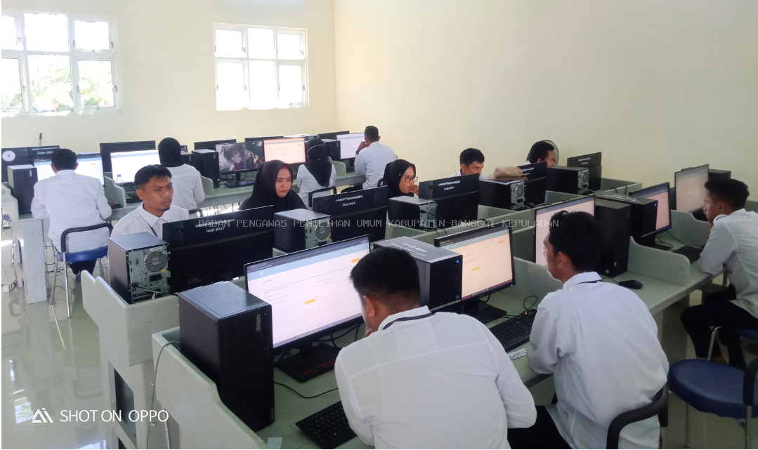 Sebanyak 55 Calon Anggota Panwaslu Kecamatan Ikuti Ujian Tes Tertulis Berbasis Computer Assisted Test (CAT)