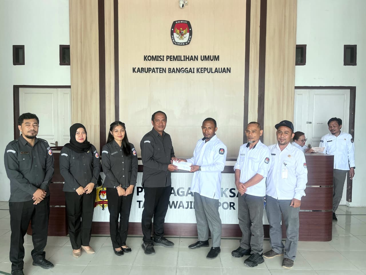 Bawaslu Bangkep terima Data Pemutakhiran Parpol Sipol Semester II 2025